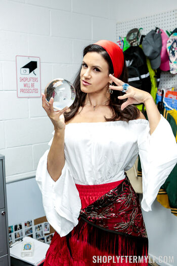 Full leaked Shoplyfter private onlyfans photo