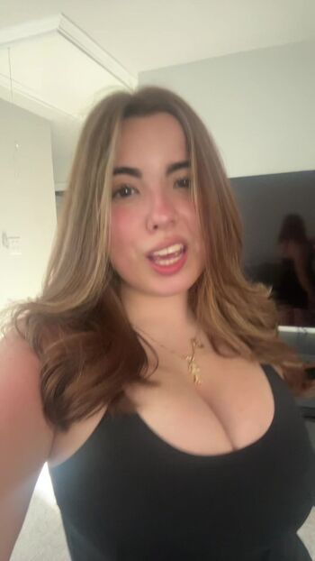 Full leaked Azizananah/ private onlyfans photo