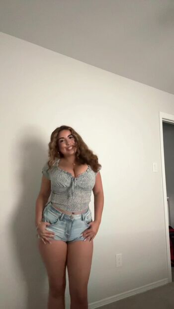 Full leaked Rosie mcclelland/ private onlyfans photo