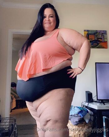 Full leaked Ssbbwladyjiggles private onlyfans photo