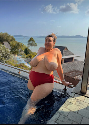 Full leaked Traveling hoppy private onlyfans photo