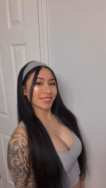 Full leaked Tray fitfever tray soe page private onlyfans photo