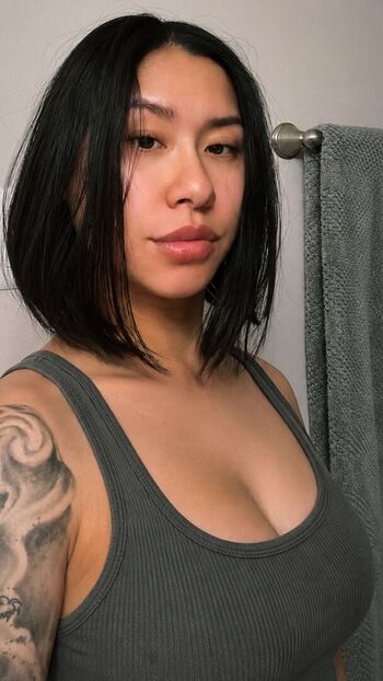 Full leaked Tray fitfever tray soe page private onlyfans photo
