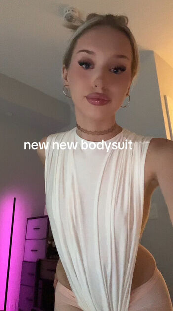 Full leaked Veefroggy private onlyfans photo