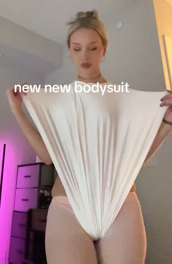 Full leaked Veefroggy private onlyfans photo