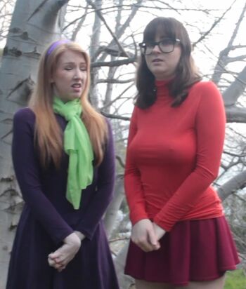 Velma & Daphne Cosplay
