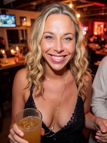 Full leaked Makoshake / private onlyfans photo