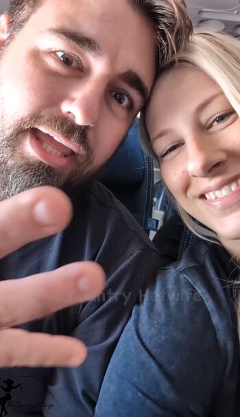 Full leaked Leony burger/ private onlyfans photo