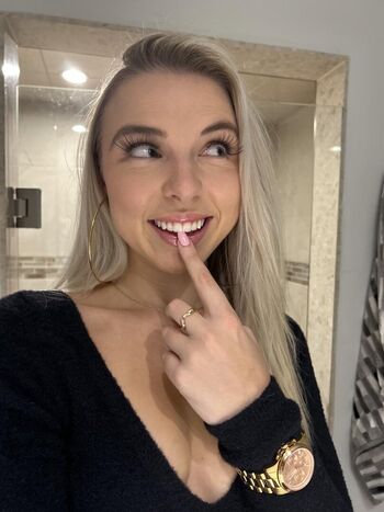 Full leaked Tifalock/ private onlyfans photo