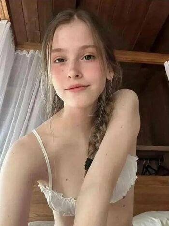 Full leaked Little emo kitten/ private onlyfans photo