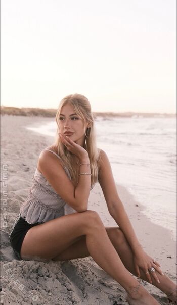 Full leaked Whossellyy private onlyfans photo