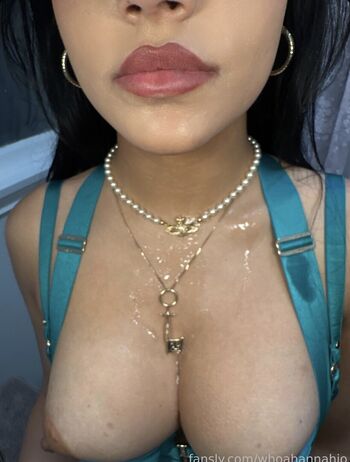 Full leaked Woahhannahjo private onlyfans photo