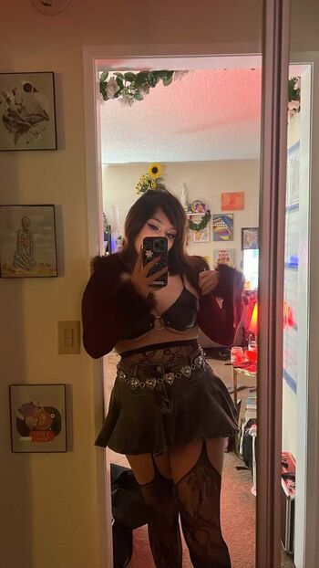 Full leaked Yellowspoongirl private onlyfans photo