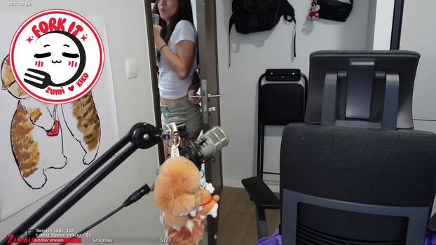 Full leaked Dolly golden/ private onlyfans photo